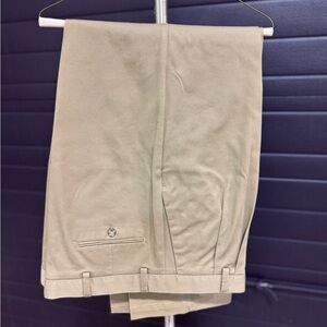 Dockers Men's Khaki Chinos